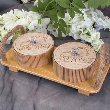 مضيفة علبتين دائرية بغطاء خشبي